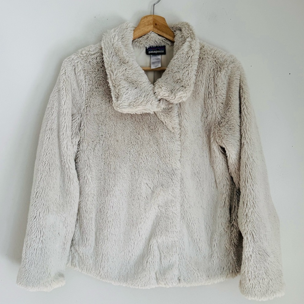 Patagonia Pelage Plush Fleece Jacket in Stone - Picture 2 of 6